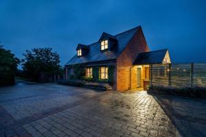 صورة لـ The Cottage - Luxury Romantic Retreat in Idyllic Rural Location في Clipston