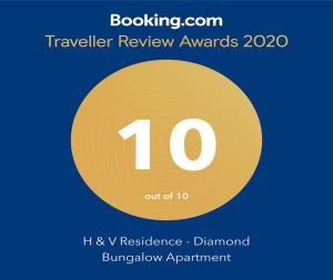 a yellow circle with the number on it at H & V Residence - Diamond Bungalow Apartment in Arad