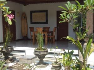 Zahrada ubytování Serongga guest house