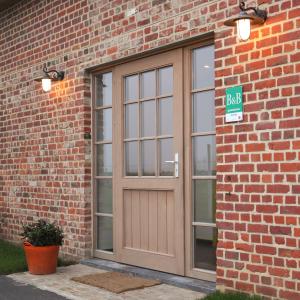 Foto dalla galleria di B&B Back2Front a Boezinge
