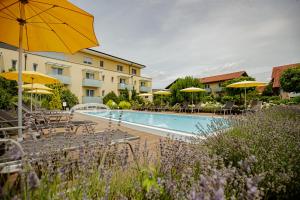 Bazén v ubytování Hotel Garni Toscanina - Adults Only nebo v jeho okolí