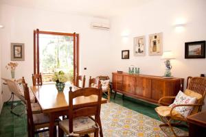 Posedenie v ubytovaní Casa Celidea