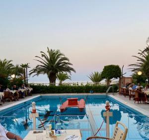 Bazén v ubytovaní Hotel Corallo alebo v jeho blízkosti