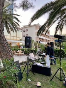 Vonkajšia záhrada v ubytovaní Hotel Corallo