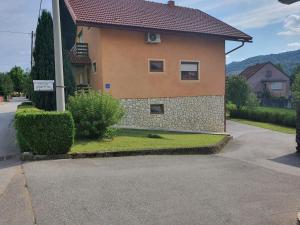 Nespecifikovaný výhled na hory nebo výhled na hory při pohledu z apartmánu