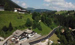 Letecký snímek ubytování Rider Hotel Obereggen