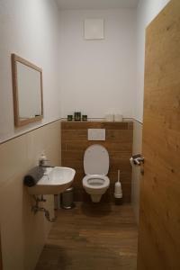 Ein Badezimmer in der Unterkunft Bergfink apartments