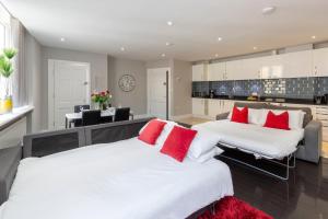 Gallery image of Deluxe Central City of London Apartments in London