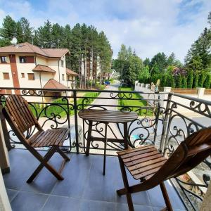 Balkón nebo terasa v ubytování Zlatibor Apartman KRF 04
