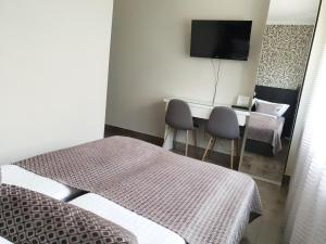 Afbeelding uit fotogalerij van Ferienzimmer Ellisee, kontaktloser Check-in in Friedrichshafen