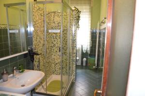 Koupelna v ubytování B&B Villa Olmo