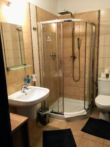 Ένα μπάνιο στο Apartament 325