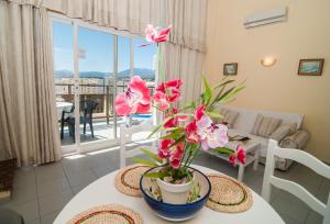 Fotografia z galérie ubytovania Skol 911A 1 Bedroom Duplex with sea views v Marbelli