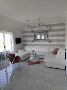 Χώρος καθιστικού στο Apartments Brač