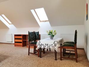Posedenie v ubytovaní Villa Bawaria
