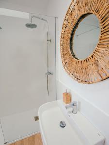 Koupelna v ubytování Casa El Matorral + 30 fotografií