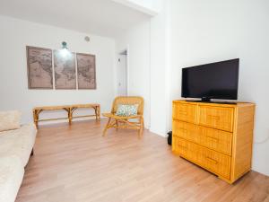 TV a/nebo společenská místnost v ubytování Casa El Matorral