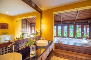 Vannituba majutusasutuses Buri Rasa Village Samui