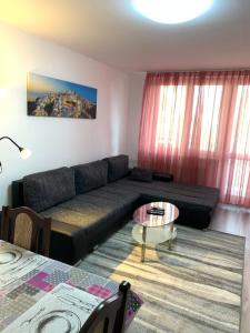 A seating area at Apartament TT10 Botanicka