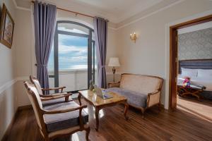 Posezení v ubytování AVS Hotel Phu Quoc