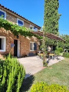 Photo de la galerie de l'établissement Le Majalou, à Villecroze