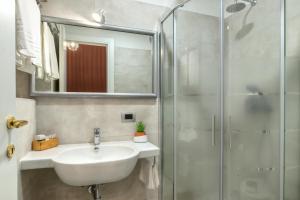 Uma casa de banho em Hotel Paba