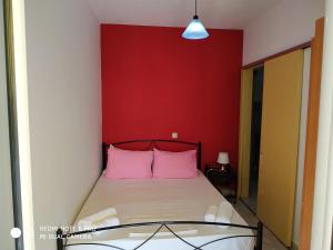 A bed or beds in a room at Apartments Onar