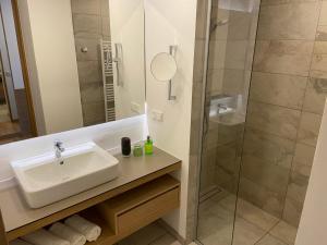 Koupelna v ubytování Hotel Zur Schönen Aussicht