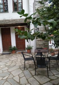 Patio nebo venkovní prostory v ubytování Traditional Cozy Room