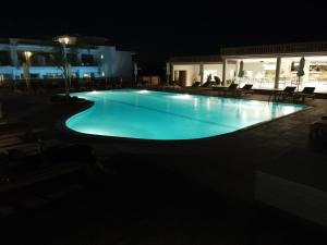 Bazén v ubytování HARMONY CREST RESORT & SPA Adults Only nebo v jeho okolí
