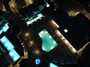 Bazén v ubytování HARMONY CREST RESORT & SPA Adults Only nebo v jeho okolí