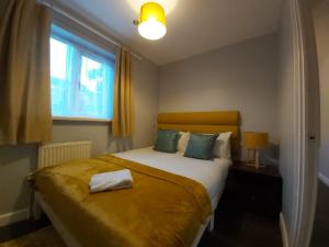 Zdjęcie z galerii obiektu Bakewell House - Huku Kwetu Notts -Spacious 3 Bedroom House - Suitable & Affordable Group Accommodation - Business Travellers w Nottingham