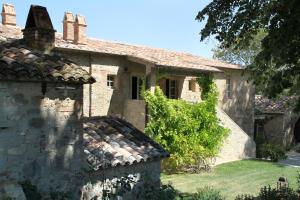 A garden outside Casa Fabbrini Agriturismo