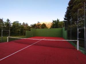 Tenis a/nebo squash v ubytování Finca LA LOSA - Secuoyas nebo okolí