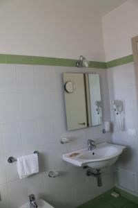 A bathroom at Appartamento IL POGGIO Még 3 kép