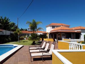 Casita La Finca I内部或周边的泳池