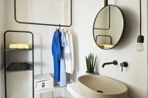 Bagno di Alti Santorini Suites - Caldera View