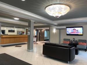 TV a/nebo společenská místnost v ubytování Travelodge by Wyndham Miramichi New Brunswick