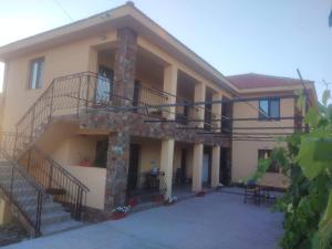 Casa con escalera y balcón en The sweet house, en Vama Veche 16 fotos más