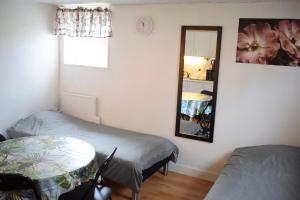 Imagen de la galería de Apartment nr2 with shared bathroom in Kiruna C, en Kiruna 8 fotos más