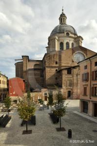 a large building with a dome on top of it at A.A.A. Armonie B&B in Mantova