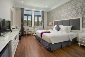 TV a/nebo společenská místnost v ubytování AVS Hotel Phu Quoc