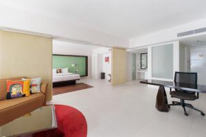 Gallery image of The Picasso Boutique Serviced Residences Managed by HII in Manila