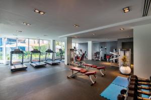 Fitness centrum a/nebo fitness zařízení v ubytování Holiday Inn Muscat AlSeeb by IHG