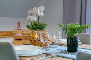 Nápoje v ubytovaní Apartament Góralska Ostoja prywatne wejście widok na Tatry