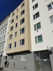 Budova, v ktorej sa apartmán nachádza