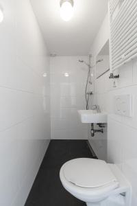 Gallery image of Central top floor apartment with private balcony - Apt 3 in Amsterdam