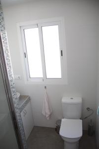 Un baño de Guejar Sierra House with Spectacular Views