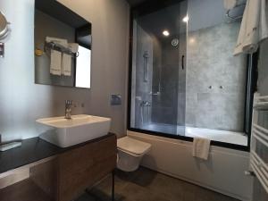 A bathroom at The Kayseri Loft Hotel