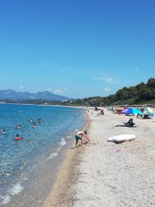 A beach at or near a szállodákat